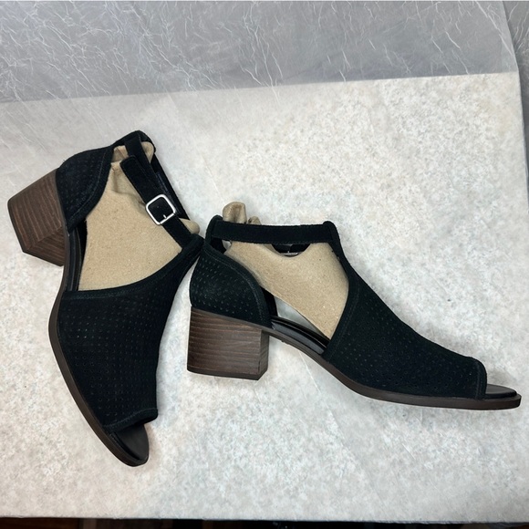 Koolaburra by Ugg Black Suede Open Toe Block Heel Sandal Shoes | Sz 10 - Picture 14 of 17